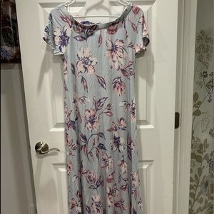 Long, form fitting maternity dress petite M